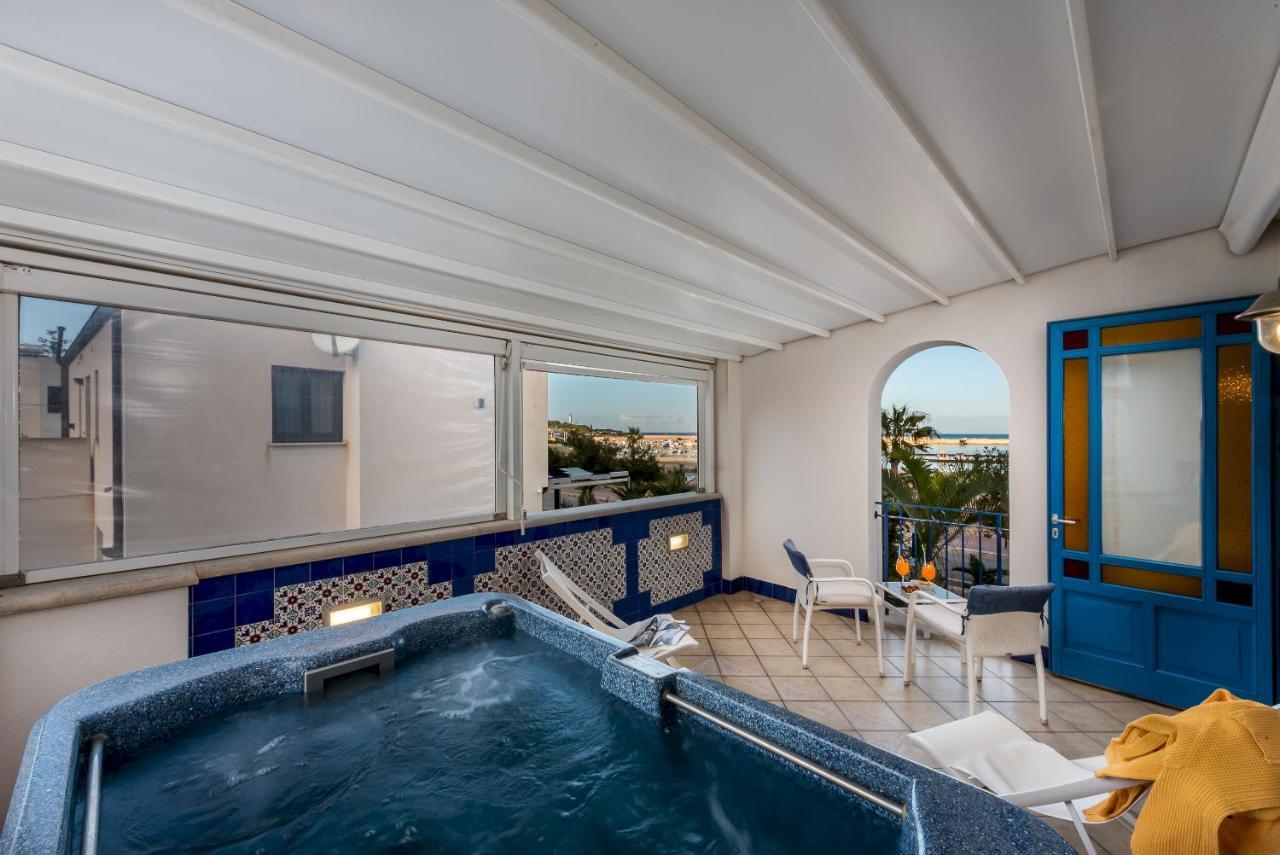 Hotel Ristorante Mediterraneo Faro Сан-Вито-Ло-Капо Экстерьер фото