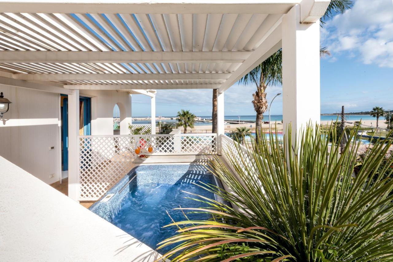 Hotel Ristorante Mediterraneo Faro Сан-Вито-Ло-Капо Экстерьер фото