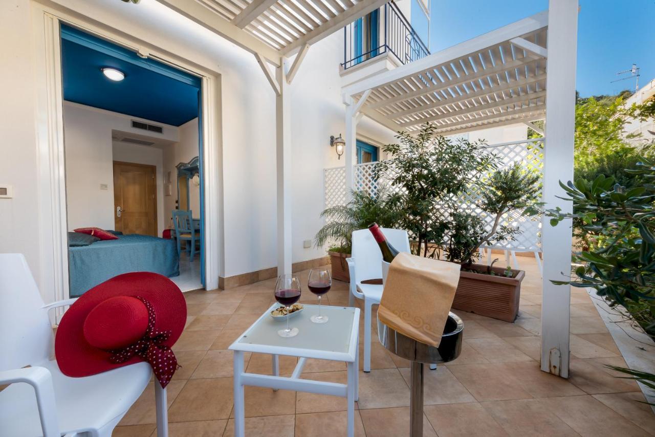 Hotel Ristorante Mediterraneo Faro Сан-Вито-Ло-Капо Экстерьер фото
