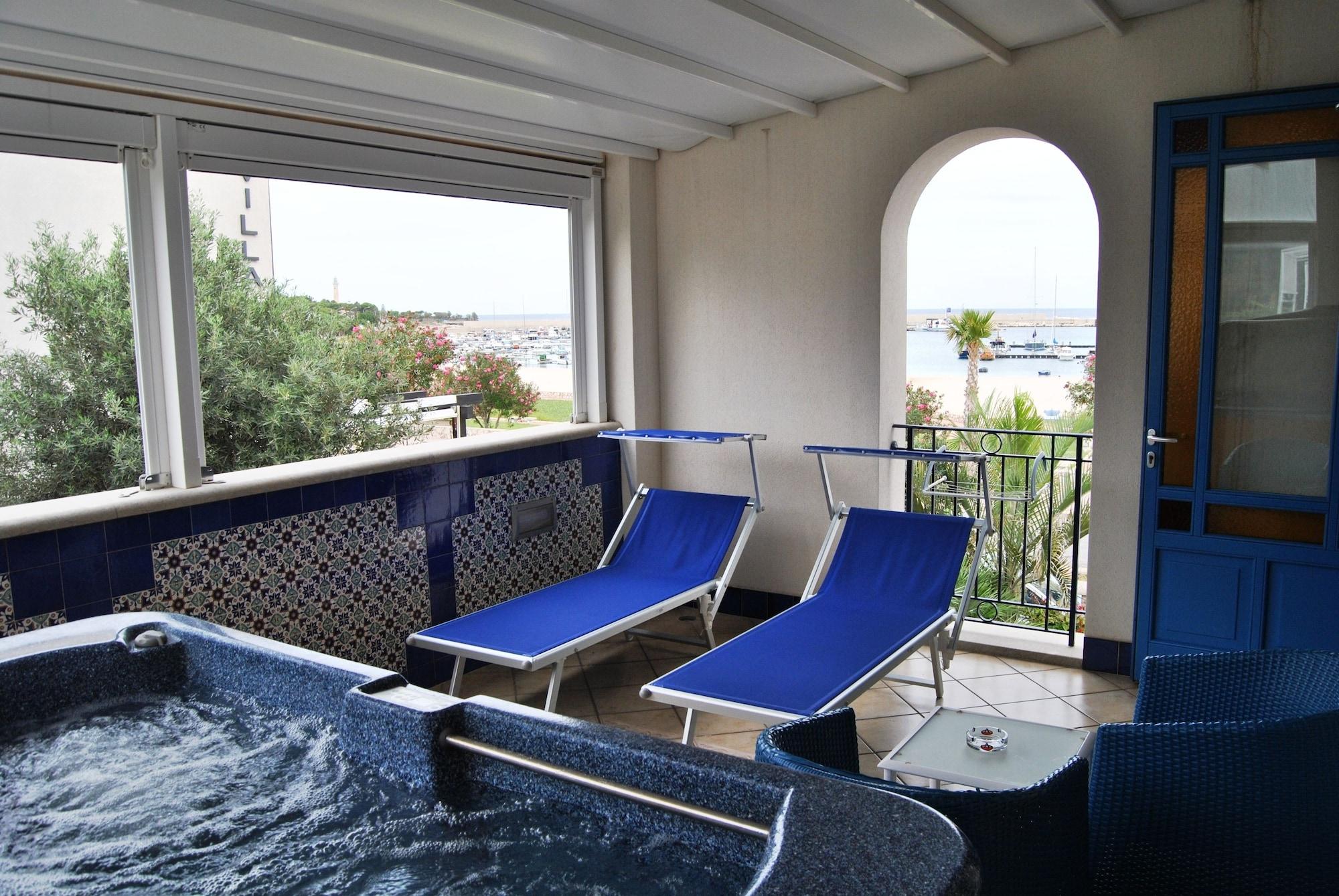 Hotel Ristorante Mediterraneo Faro Сан-Вито-Ло-Капо Экстерьер фото