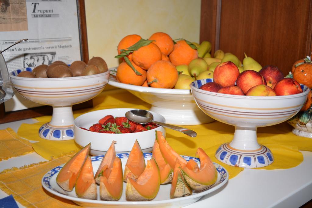 Hotel Ristorante Mediterraneo Faro Сан-Вито-Ло-Капо Экстерьер фото