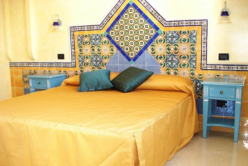 Hotel Ristorante Mediterraneo Faro Сан-Вито-Ло-Капо Экстерьер фото